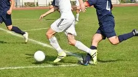 利物浦亟需补充一名左后卫、一位锋线球员及一名进攻型中场