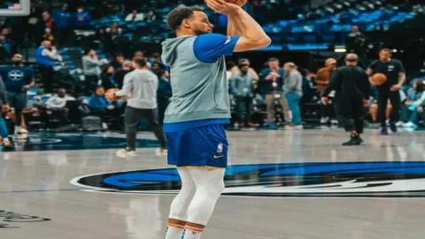 北京篮板优势大失误频，21-8逆转败北